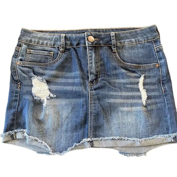 Dollhouse Dresses & Skirts - Dollhouse distressed mini jean skirt size 11
